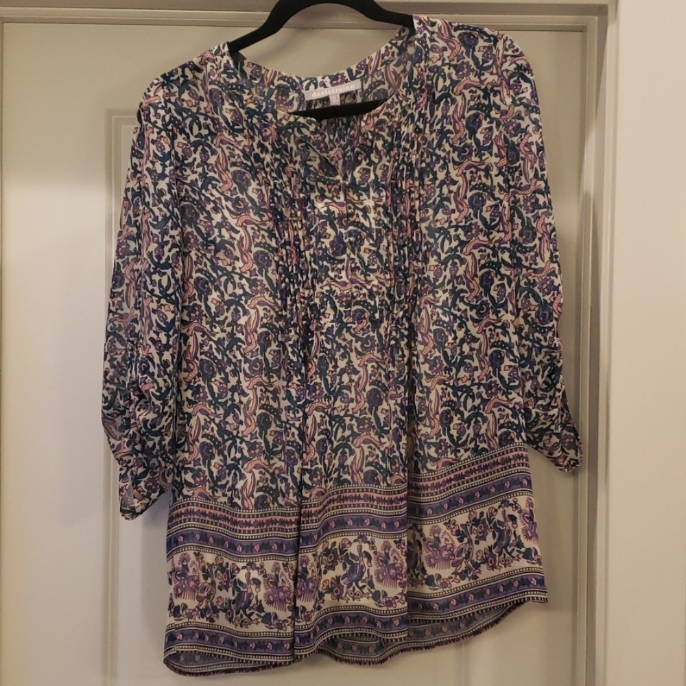 Daniel Rainn Paisley Top